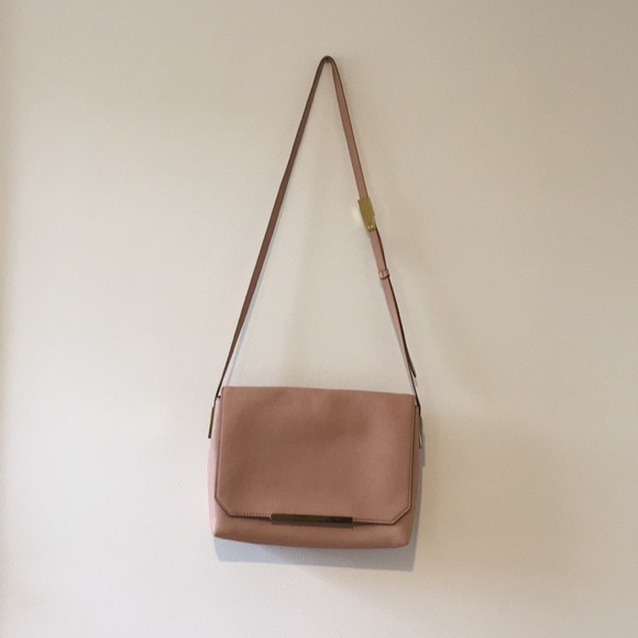 J. Crew Handbags - Jcrew leather bag.